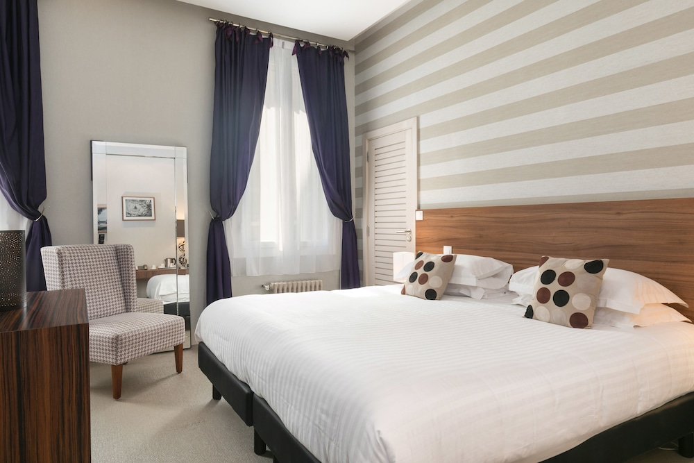Exclusive Room, Multiple Beds, Non Smoking - Photo 6