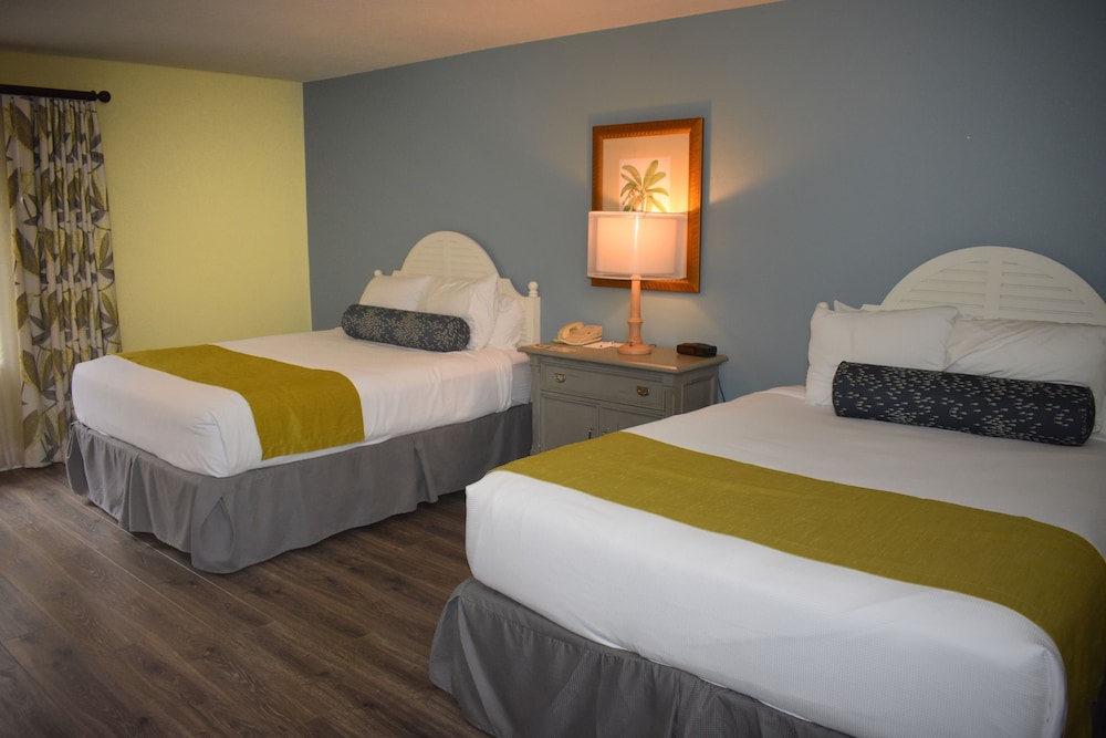 Room, 2 Queen Beds, Non Smoking photo 3
