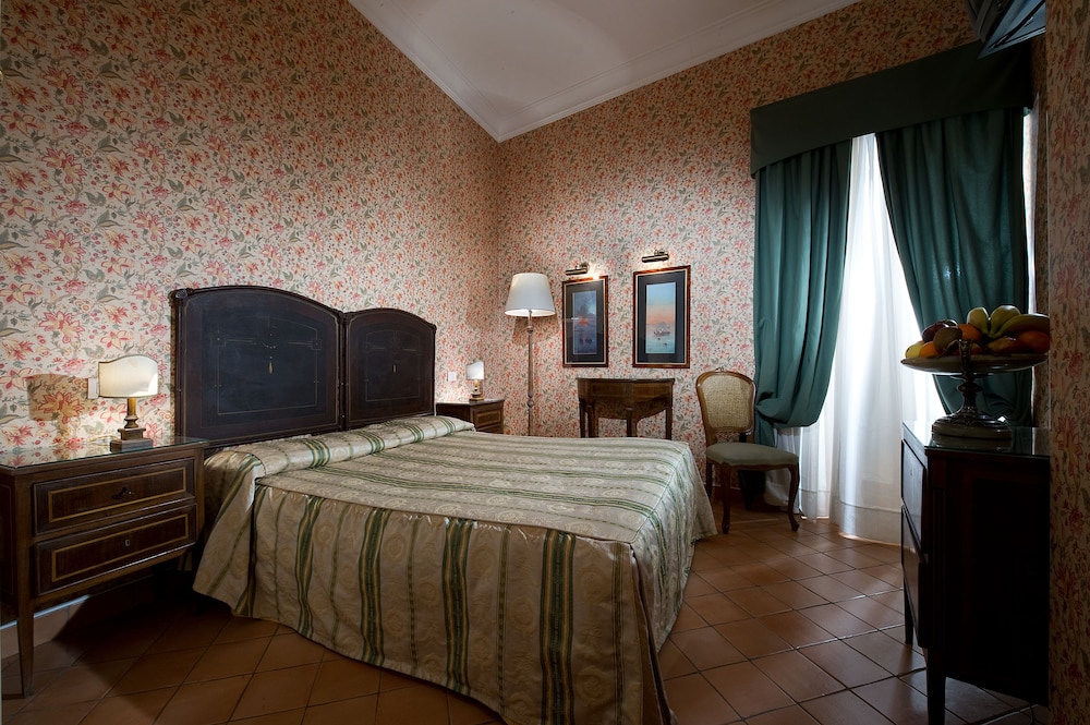 Superior Double Room Single Use - Photo 5