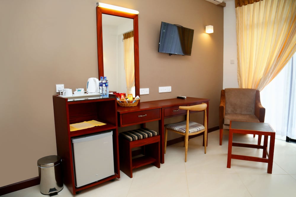 Deluxe Double or Twin Room, 2 Twin Beds, Mountain View