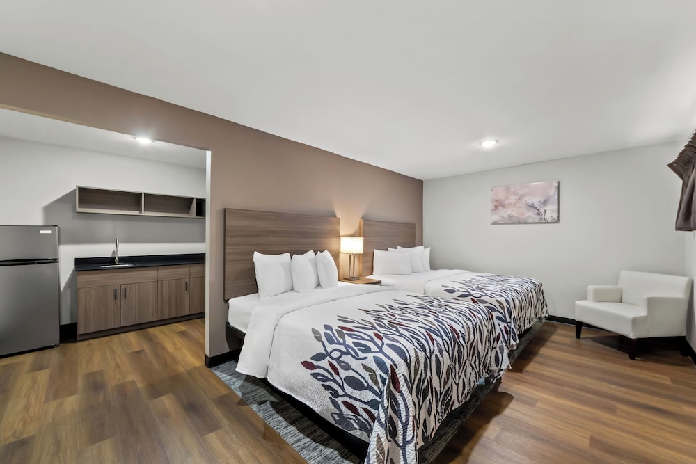 Deluxe Room, 2 Queen Beds, Non Smoking, Kitchenette - Photo 1