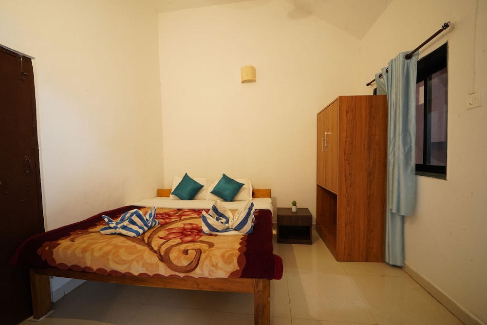 Standard Double Room, 1 Bedroom, Courtyard View photo 2