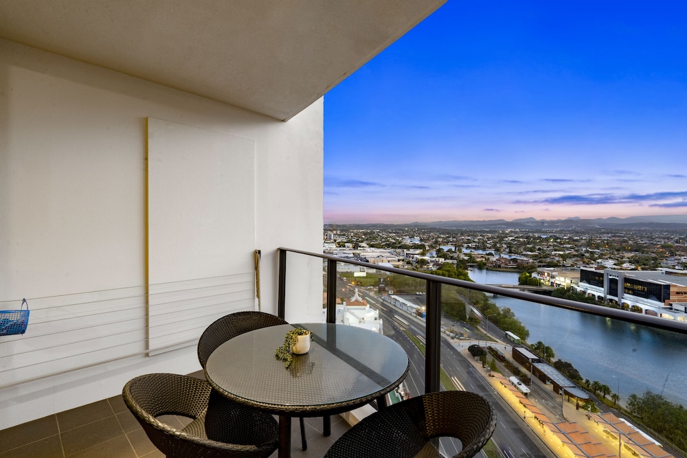 Apartment, 2 Bedrooms - Photo 17