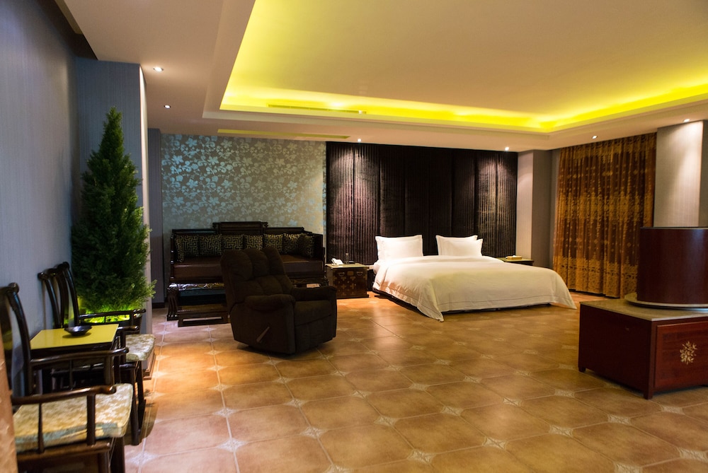 VIP Suite (Check in time starts from 6pm) photo 3