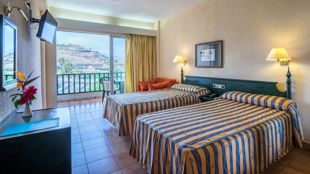 Double Room (3 Adults + 1 Child)