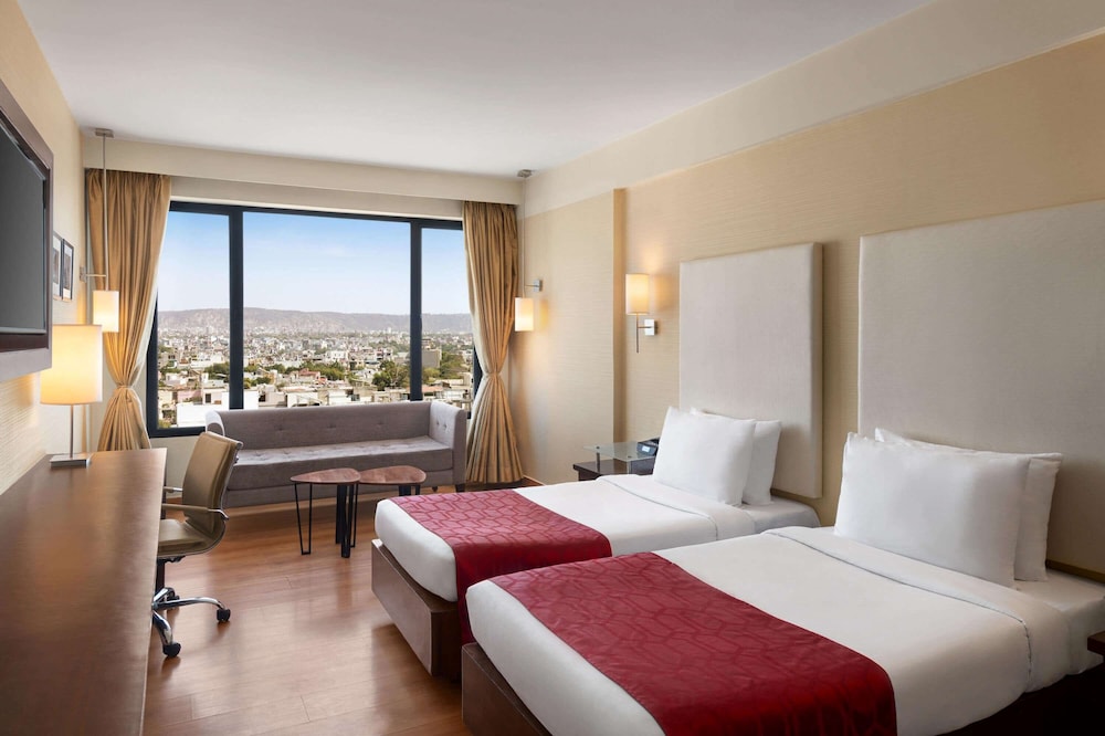 Premier Room, 2 Twin Beds, Non Smoking, City View - Photo 6