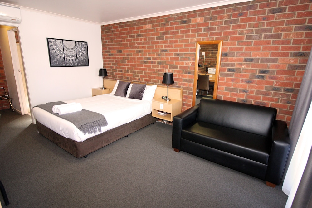 Premium Queen Room photo 2