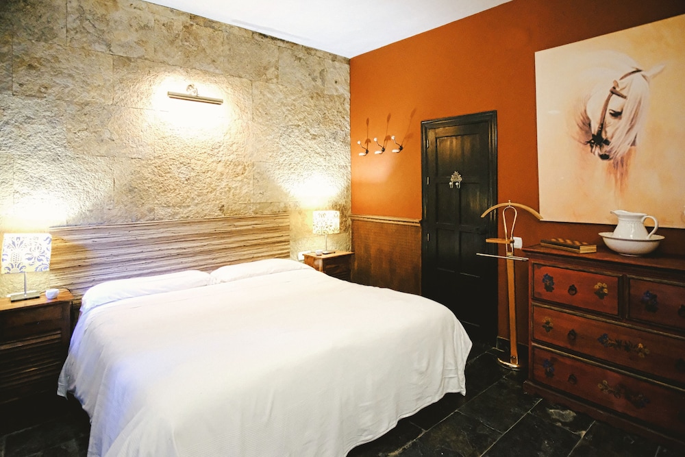 Basic Double Room (3) - Photo 1
