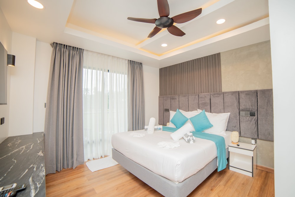 Deluxe room with Balcony - Photo 5