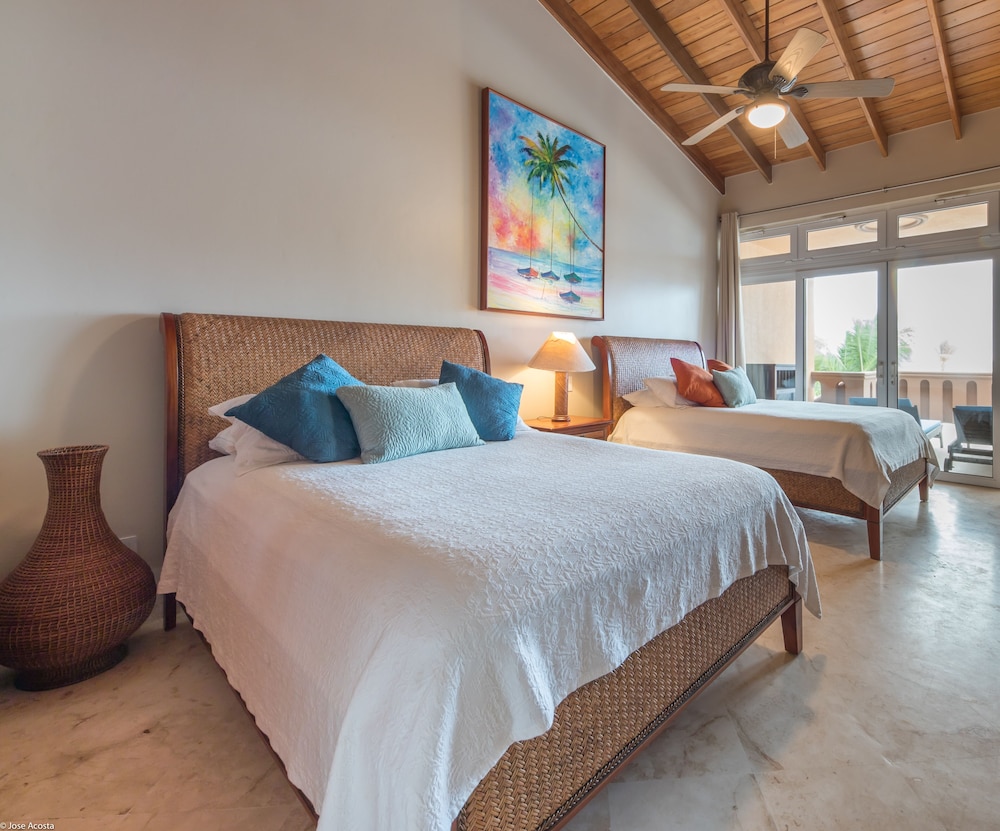 Beach Front Villa Del Mar 3 Bedroom