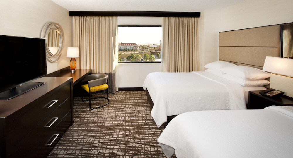 Premium Suite, 2 Double Beds, Non Smoking (2 Rooms) photo 3
