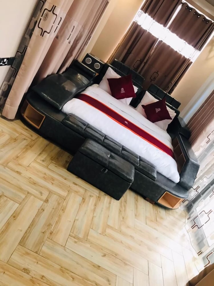 Executive Room, 1 King Bed, Non Smoking photo 1