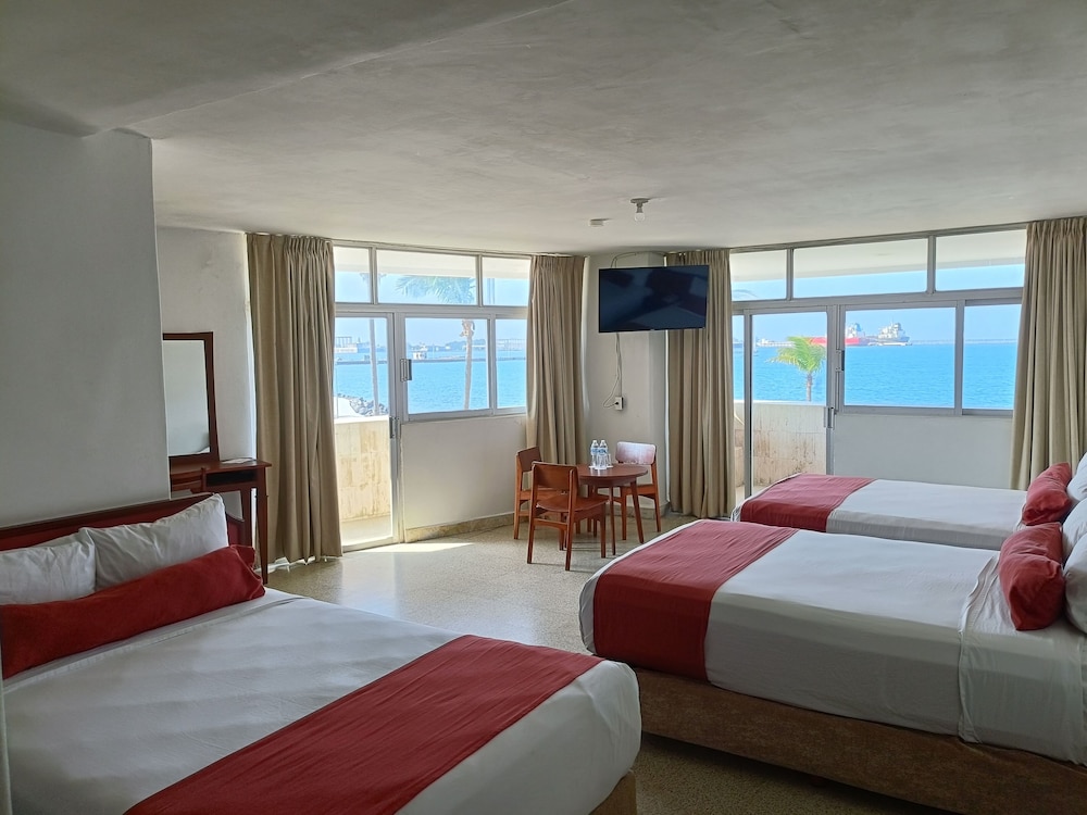 Superior Triple Room, Multiple Beds