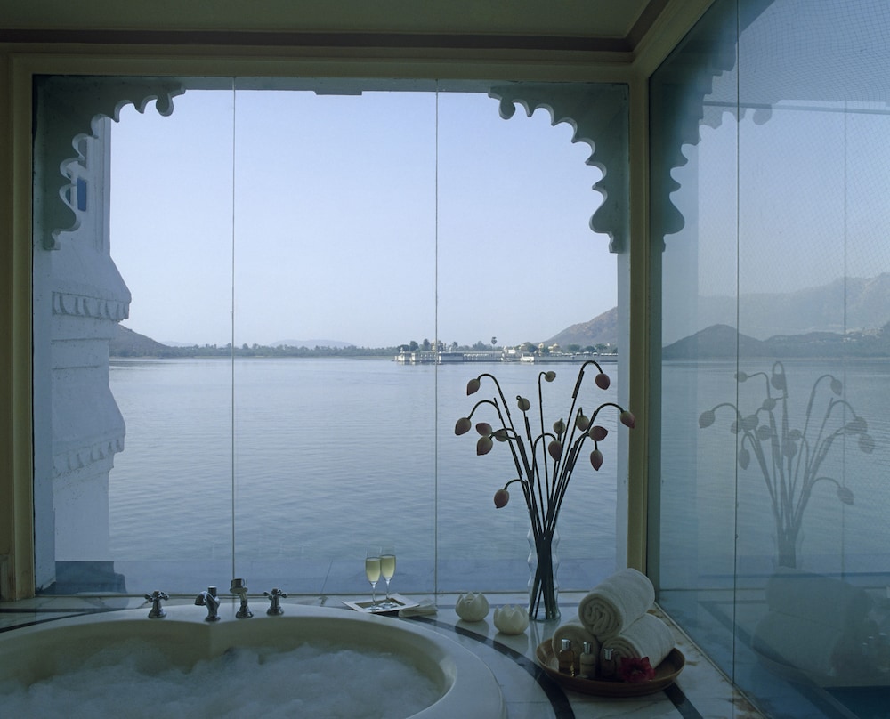 Grand Suite, 1 Bedroom, Lake View (Grand Royal)