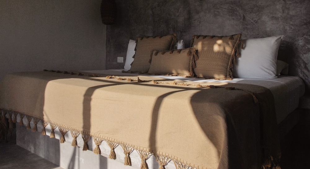 Standard Suite - Photo 1