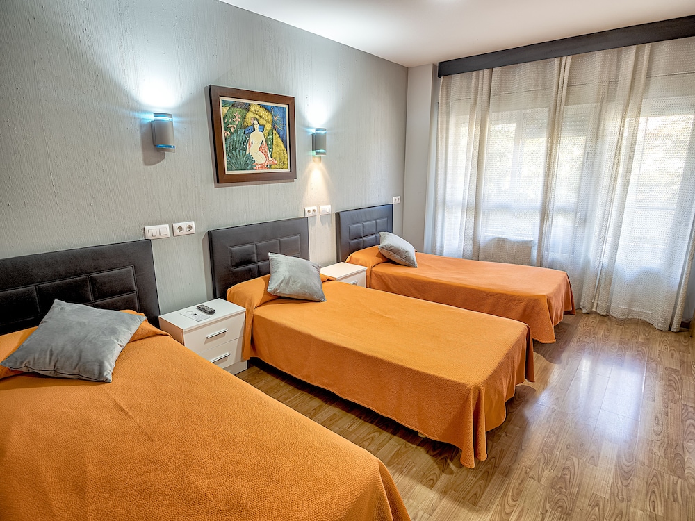 Superior Triple Room photo 3