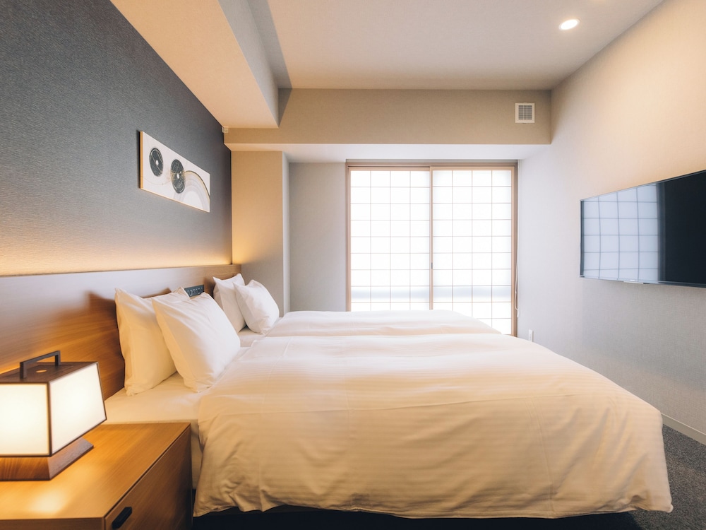 Superior Two-Bedroom Suite - Photo 2
