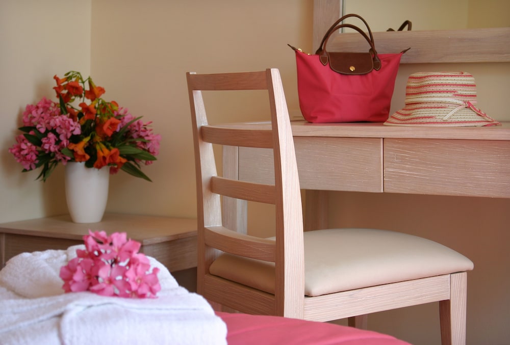 Classic Double or Twin Room, Sea View photo 3