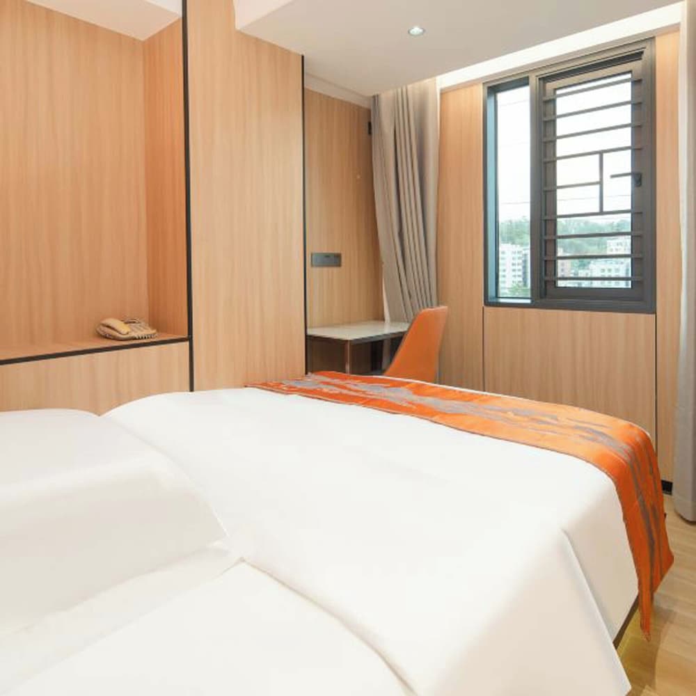 Signature Suite