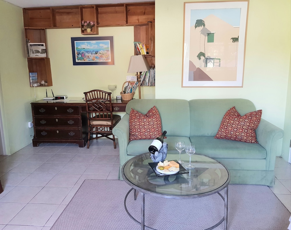 Swimming pool studio Deluxe handicap accessible with full kitchen photo 1