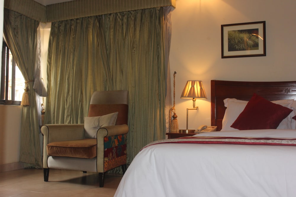 Executive Room - Photo 2