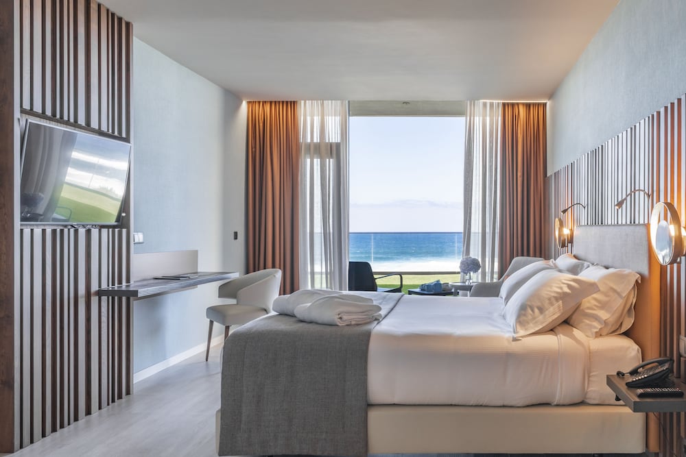 Junior Suite, Ocean View (2 Adults + 2 Children)