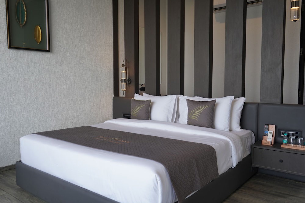 Fern Classic Premium Room, 1 King Bed