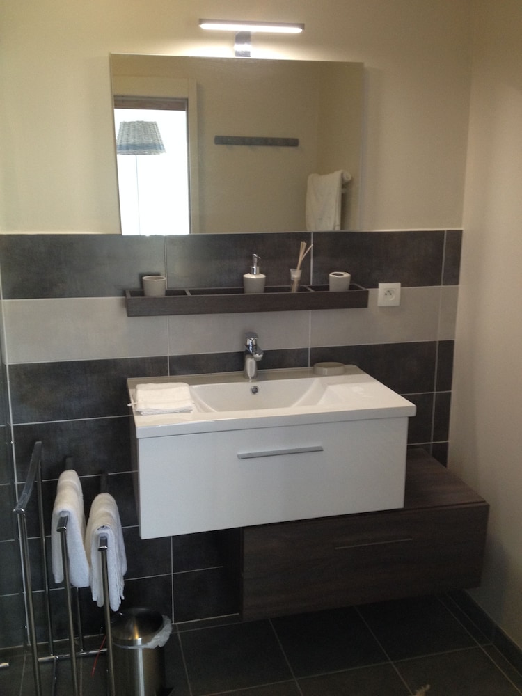 Twin Room, Private Bathroom photo 2