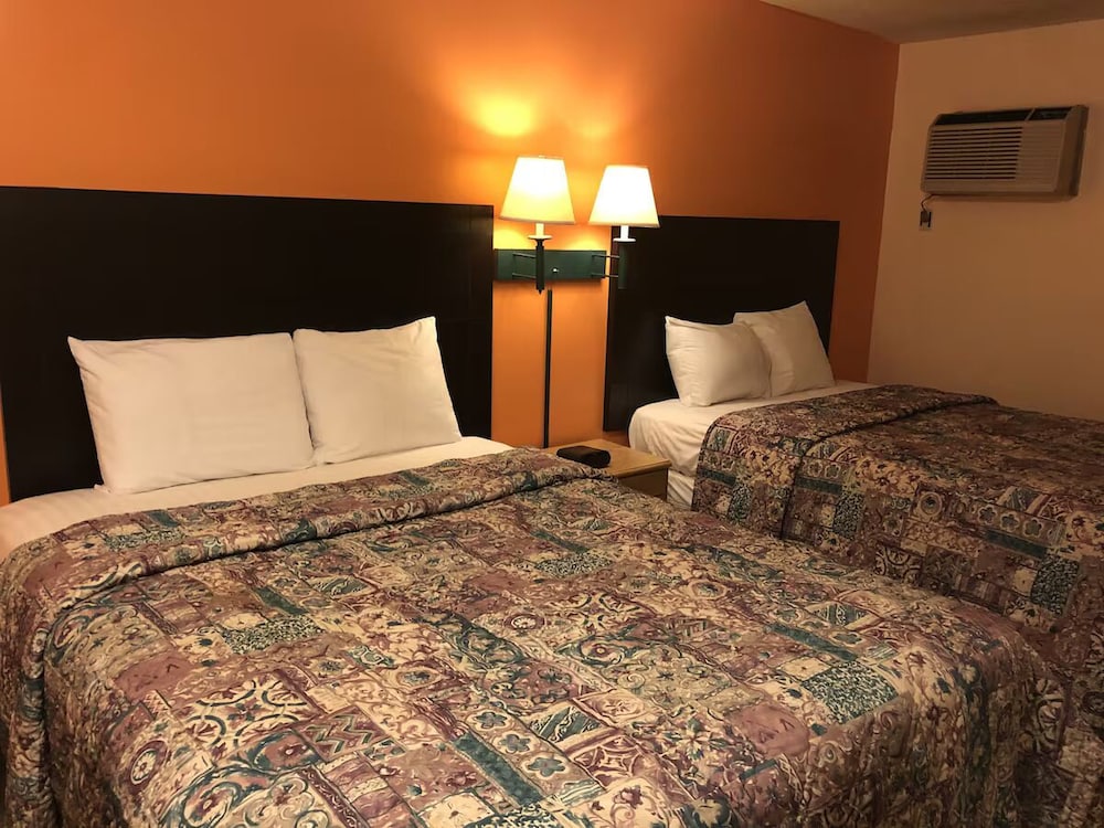 Room, 2 Queen Beds, Non Smoking photo 1