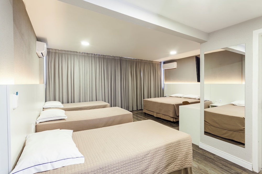 Standard Quadruple Room - Photo 2
