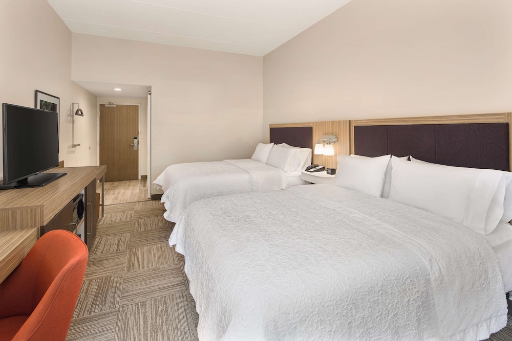Room, 2 Queen Beds, Accessible (Hearing, Shower Only) - Photo 1