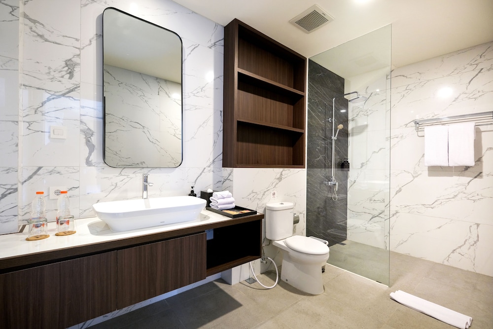 Premium Studio Suite - Photo 13