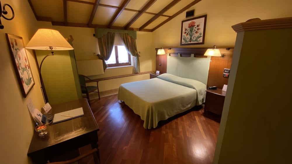 Basic Double Room