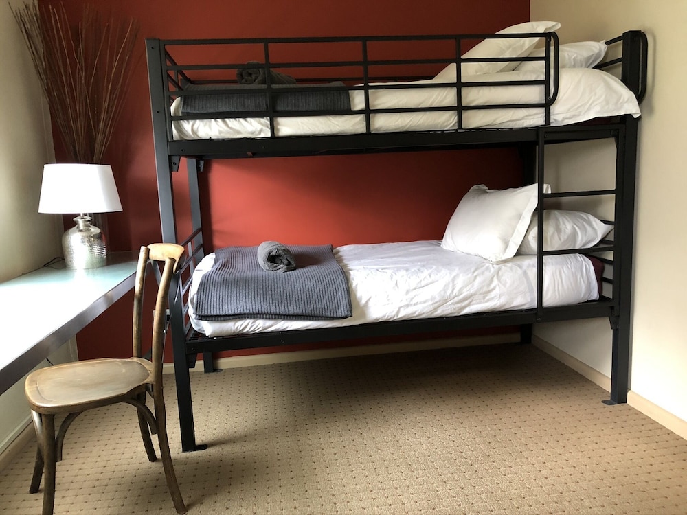 Deluxe Suite, 2 Bedrooms, Non Smoking (Deluxe Spa Suite) photo 3