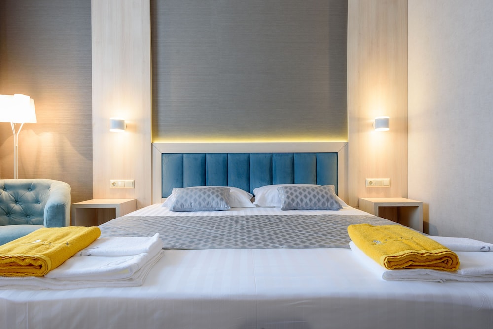 Double Room (Romantic )