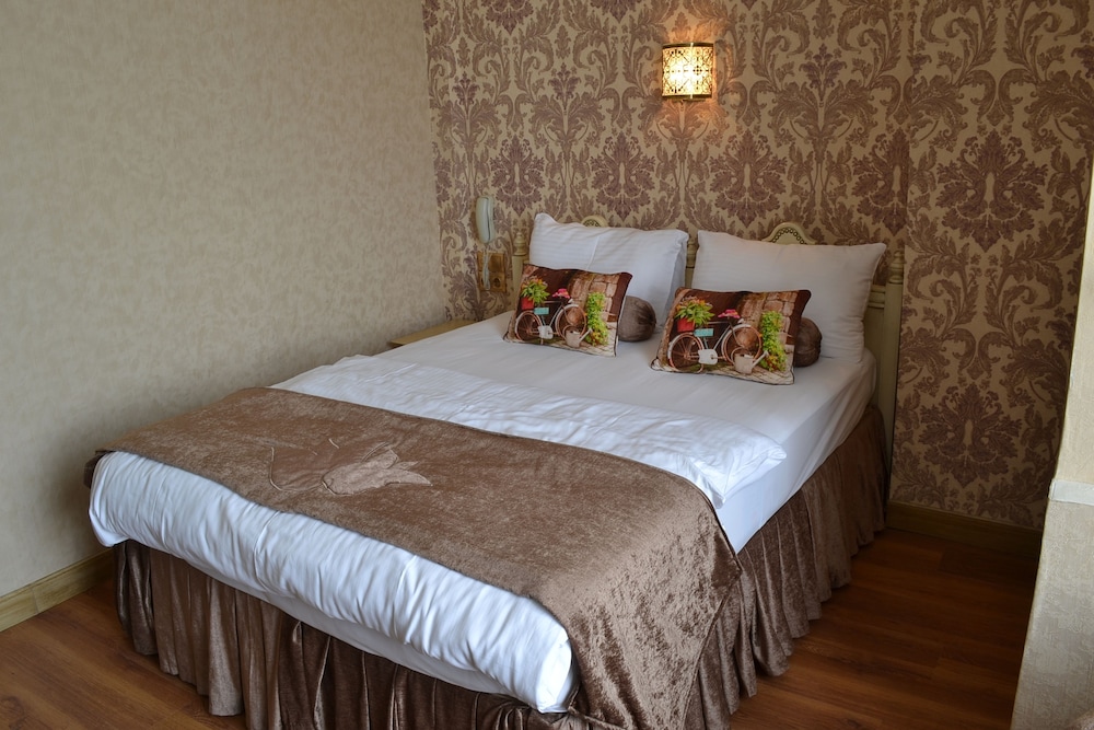 Standard Room, 1 Bedroom, Non Smoking, City View photo 1
