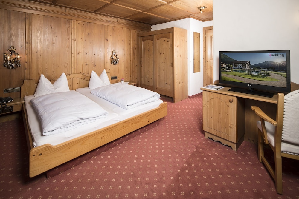 Double Room, 1 Double Bed, Mountain View