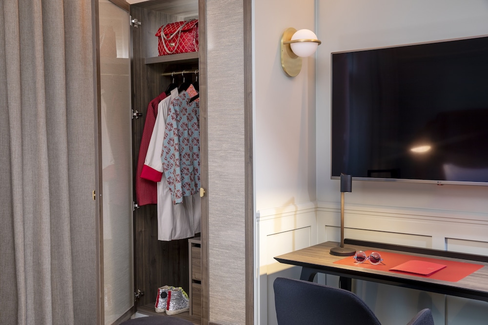 Superior Room, 1 Twin Bed thumbnail 5