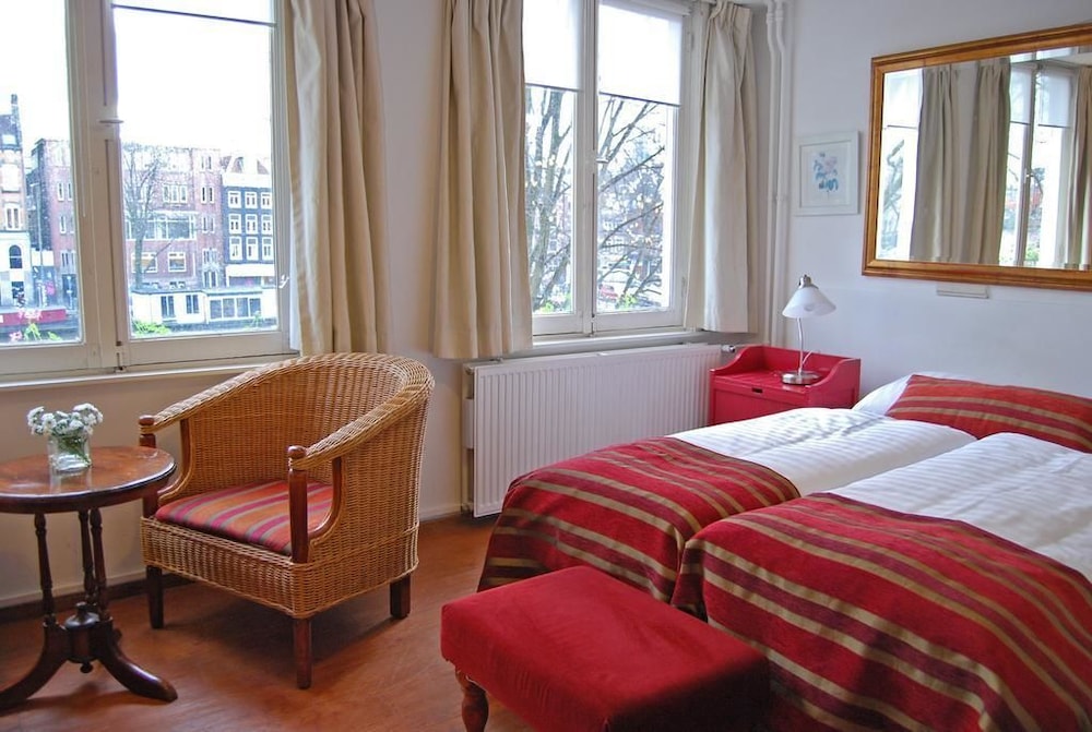 Twin Room, Canal View photo 1