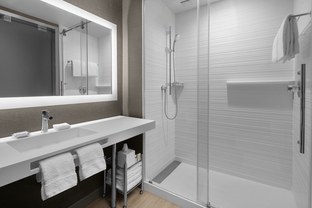 Room, 2 Queen Beds (Hearing Accessible)