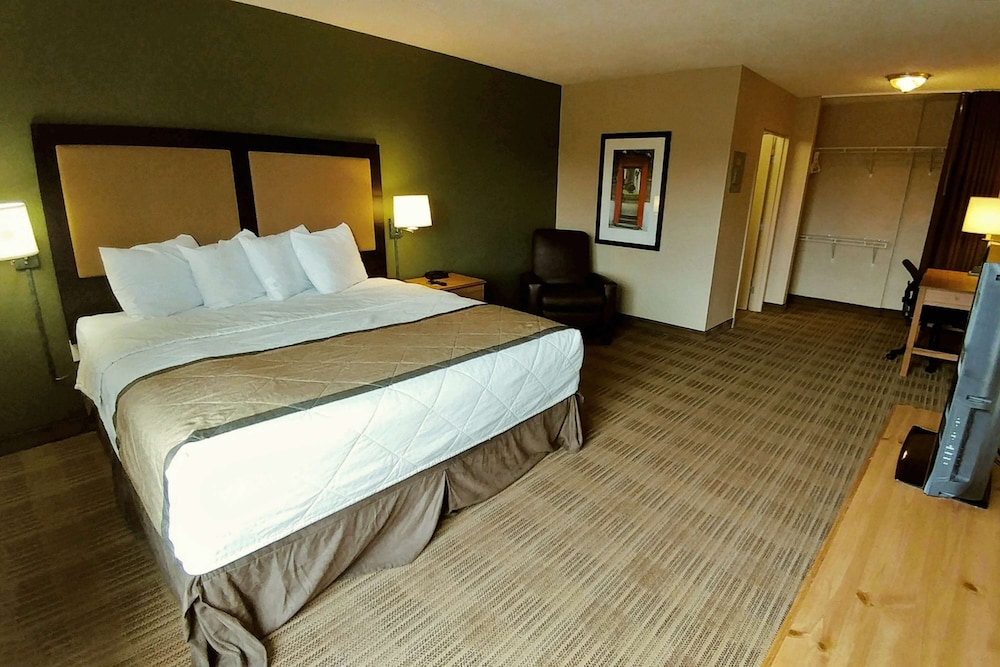 Suite, 1 King Bed with Sofa bed, Non Smoking - Photo 2