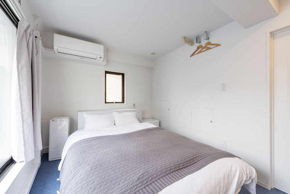 Deluxe Double Room, 1 Double Bed, Shared Bathroom photo 2