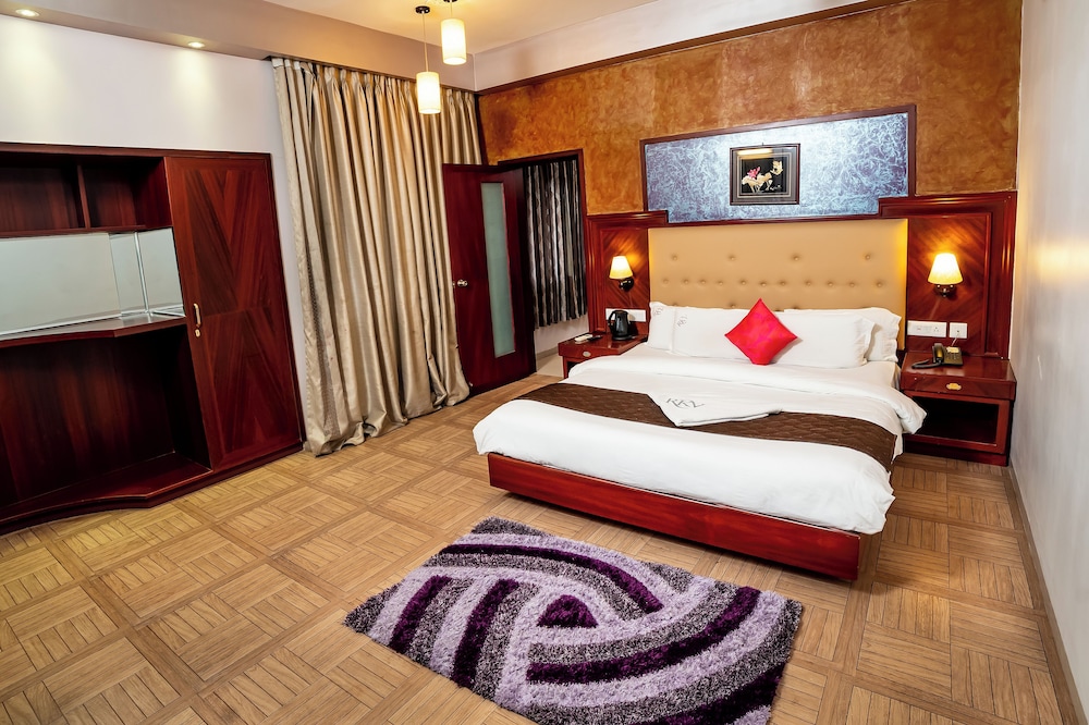 Luxury Suite