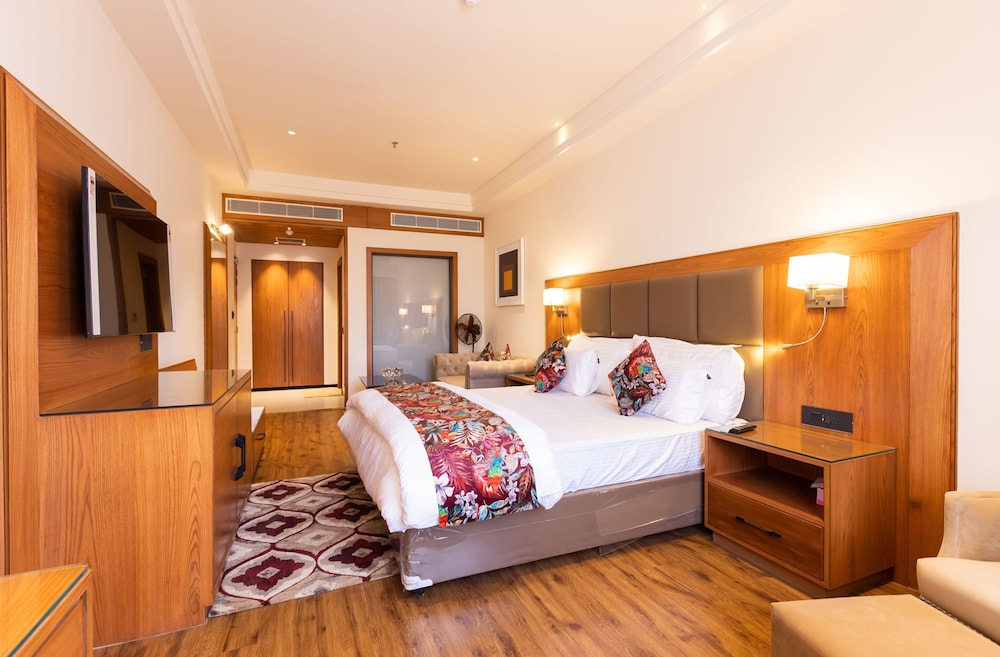 Executive Room - Photo 6