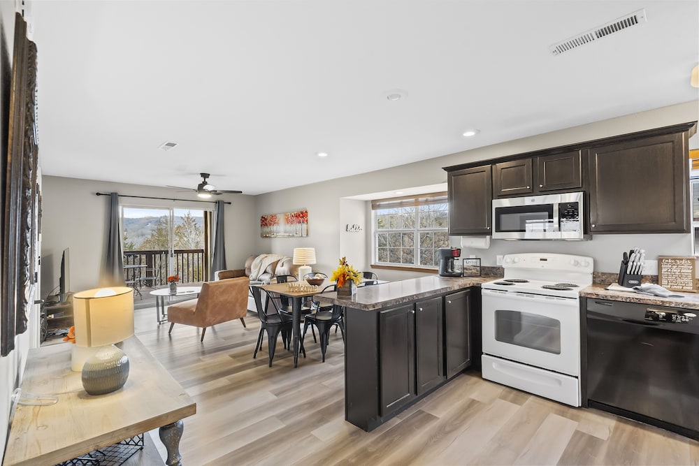 Condo, Multiple Beds, Balcony, Mountain View (Silver Lake Hideaway)