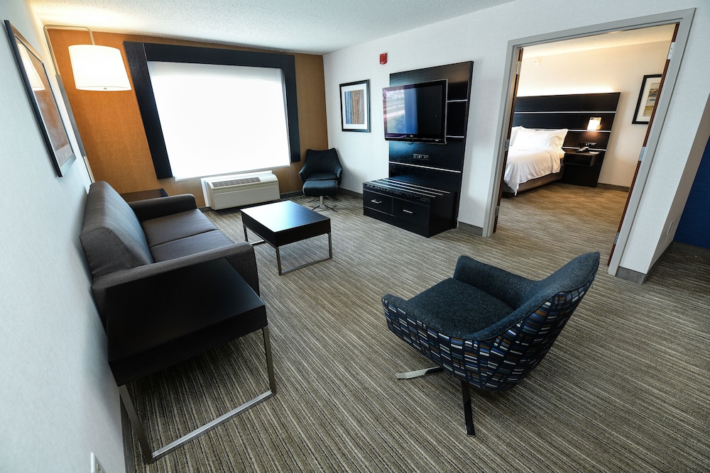 Suite, 2 Queen Beds - Photo 3