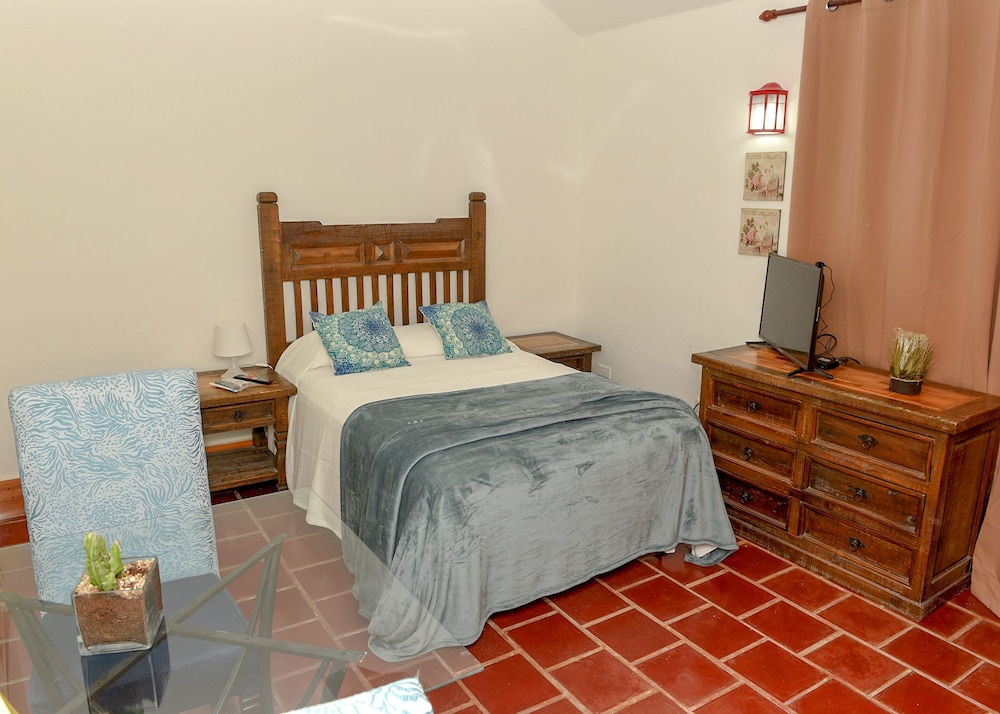 Deluxe Single Room, 1 Queen Bed