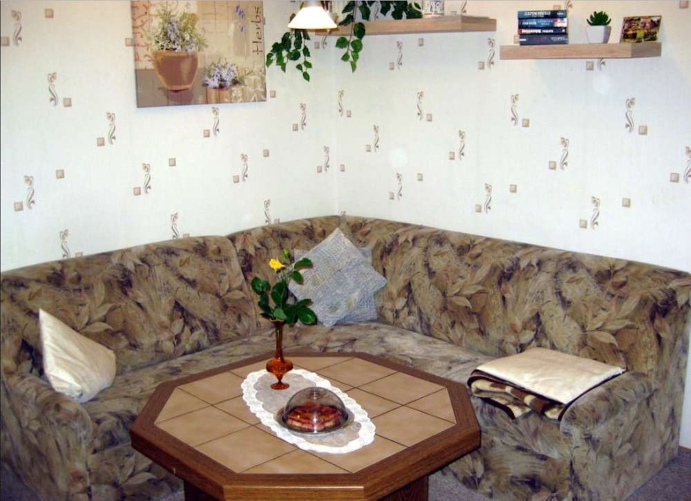 House, 1 Bedroom photo 2