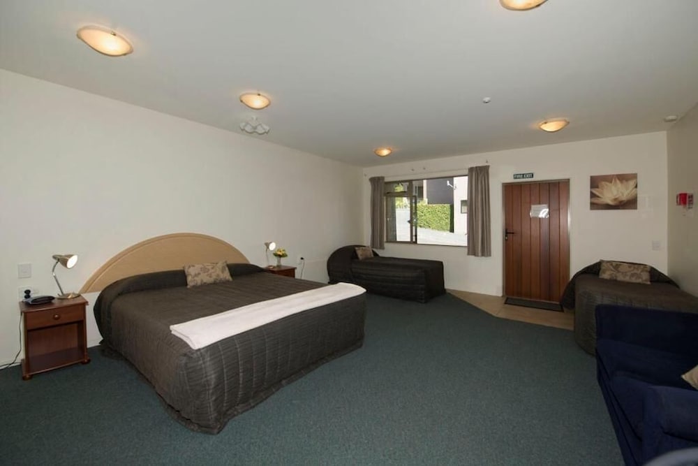 Family Studio, Multiple Beds, Non Smoking, Jetted Tub photo 3