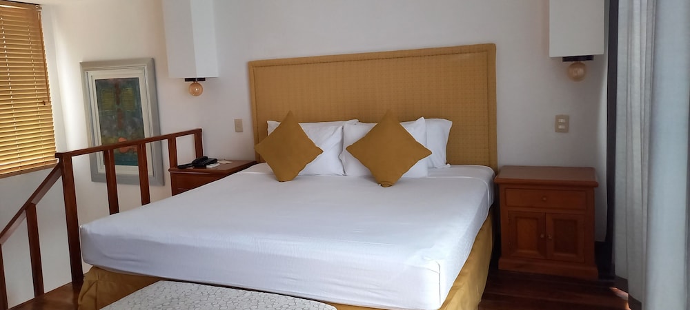 Apartment with Balcony and Ocean View photo 1
